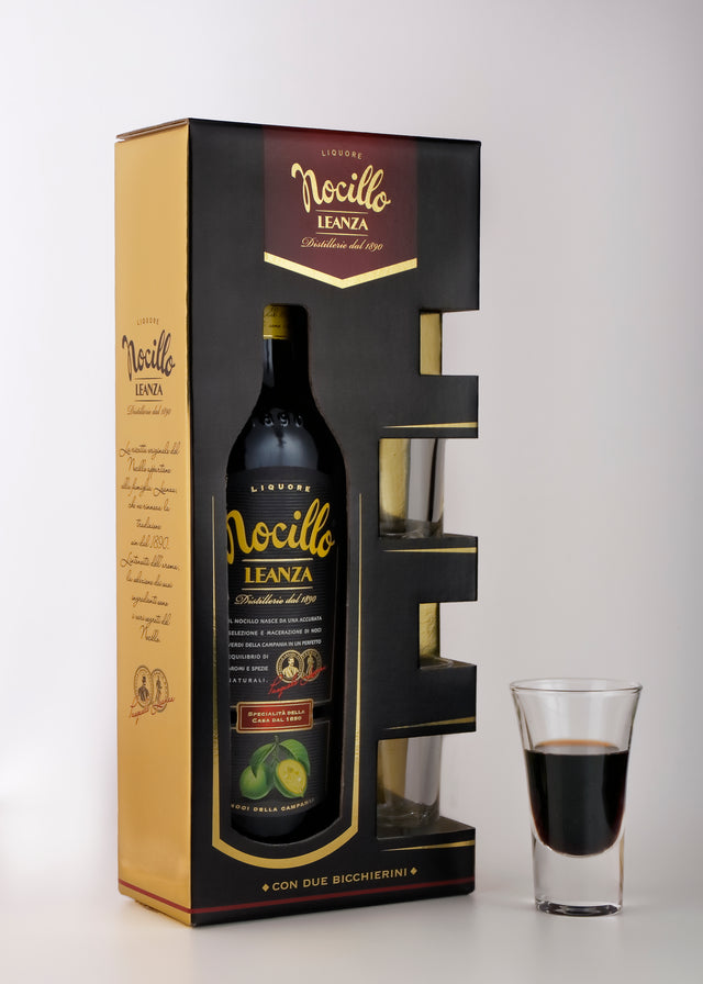 Nocillo + Bicchierini in Confezione Regalo Leanza Distilleria dal 1890 50 Cl